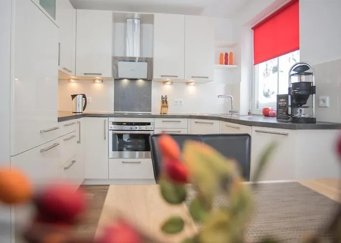 Sauerland Mit Traumhaftem Blick Ins Tal * Winterberg